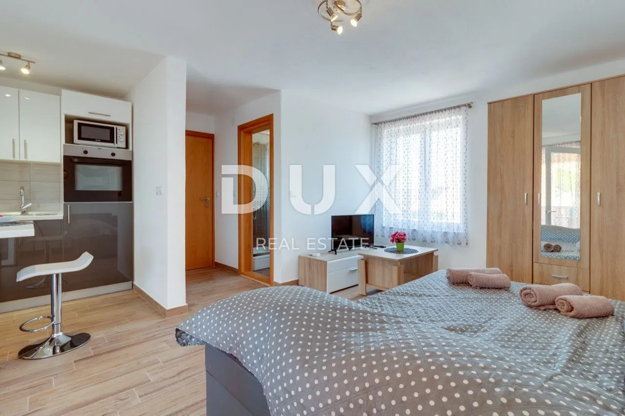 istra, pula - apartmanska kuća s bazenom i uređenom okućnicom - slika 36