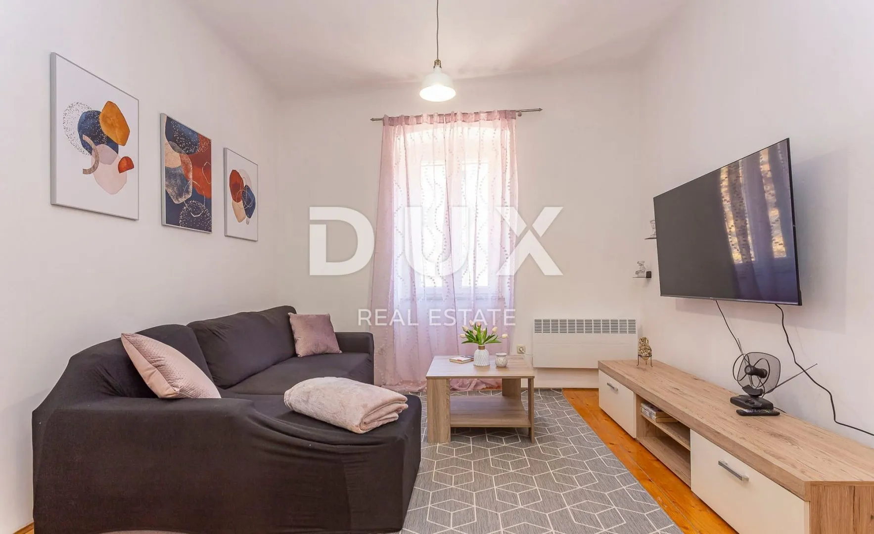 šibenik, centar-stan u centru grada 66,80m2 - slika 2