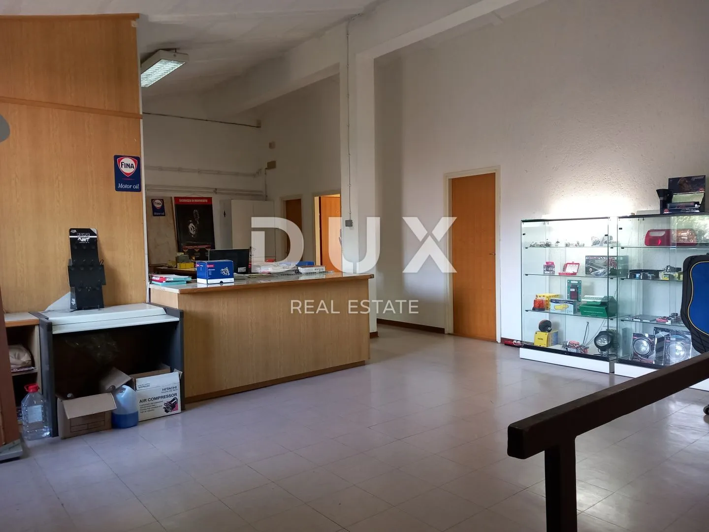 MATULJI - prodajno-proizvodni skladišni prostor 400m2 s 638m2 dvorišta - Jušići, Matulji