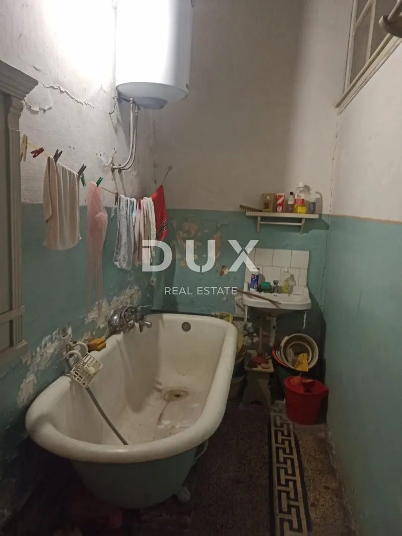 istra, pula veliki stan u prizemlju za potpunu adaptaciju 145 m2 - slika 9