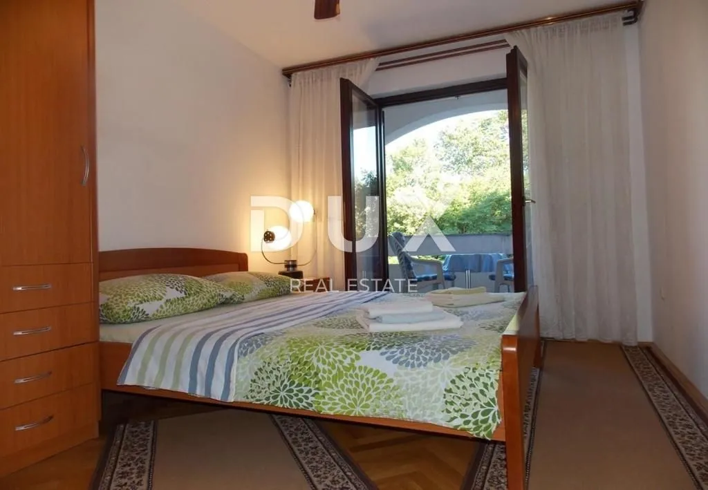 otok krk, malinska - dvojna kuća sa 7 apartmana - slika 2
