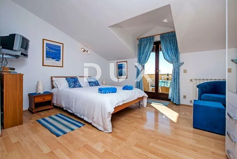 istra, poreč - apartmanska vila s bazenom - slika 14