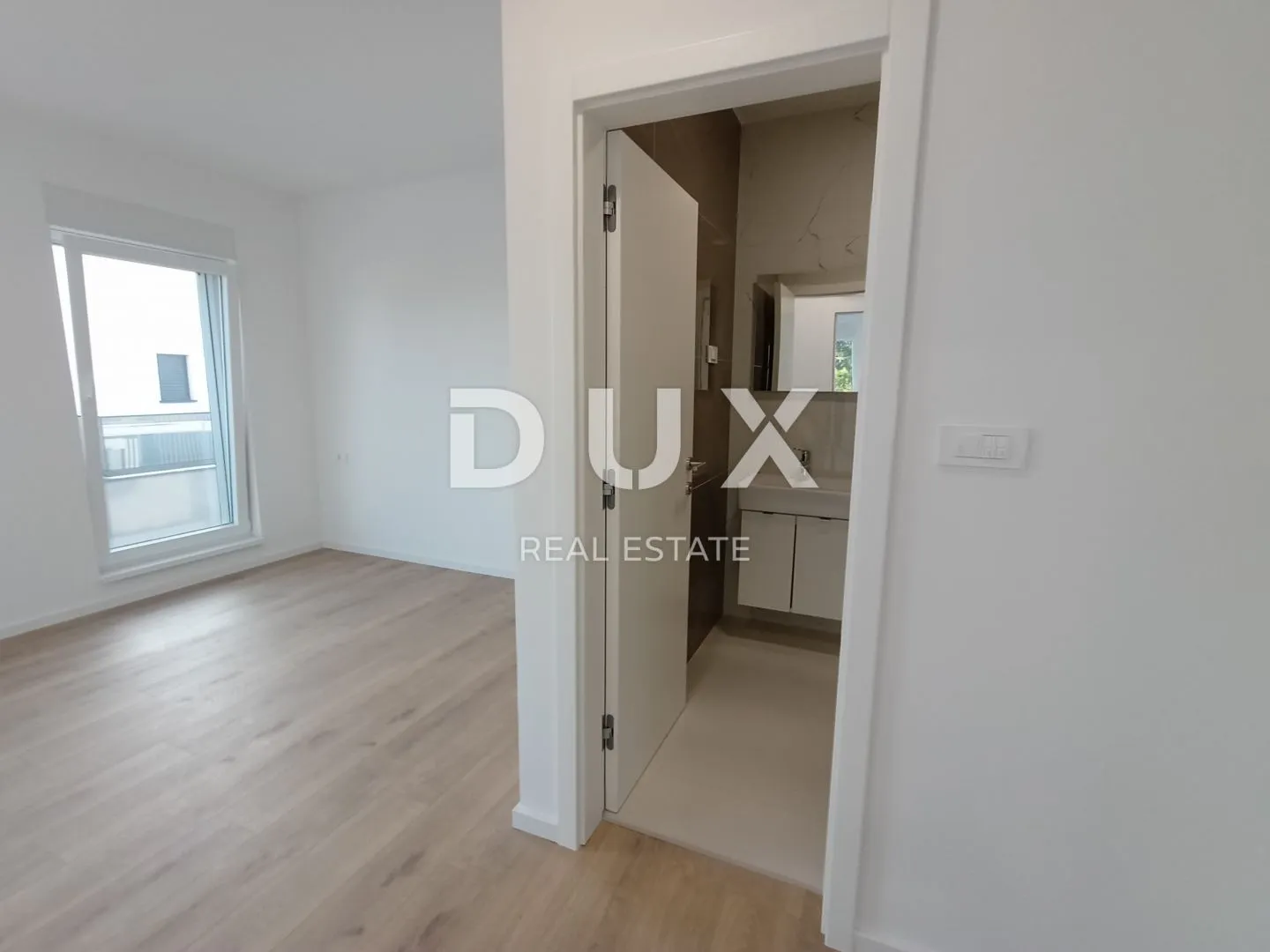 šibenik, vodice - predivan penthouse s8 pokraj mora - slika 4