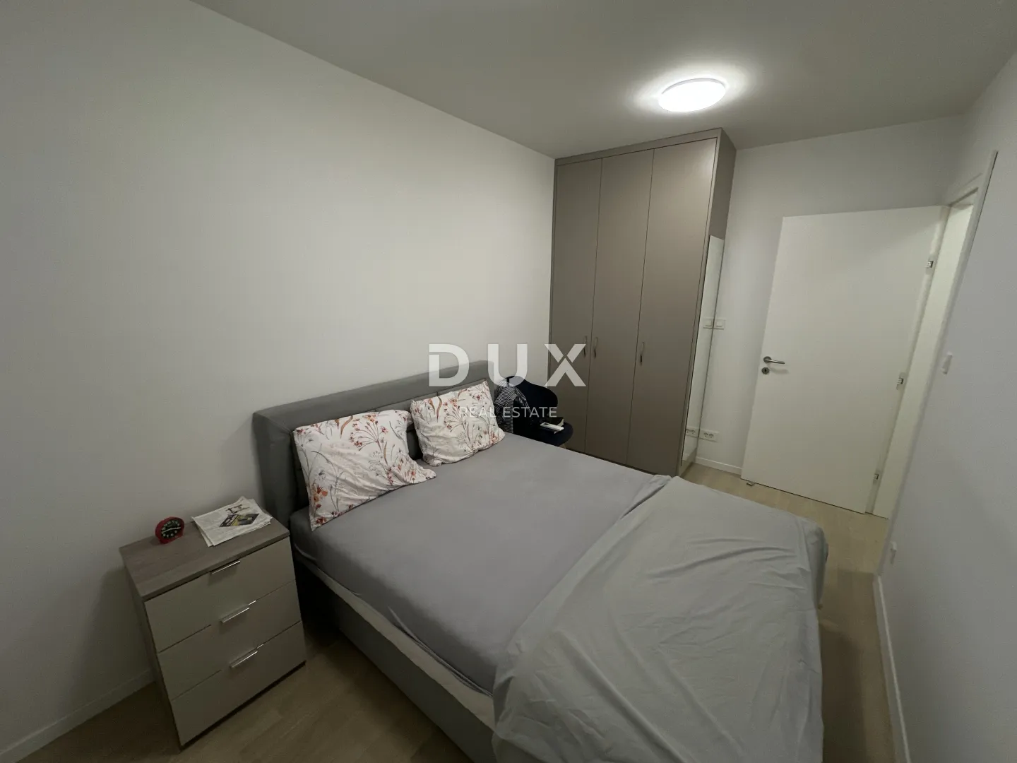 zadar, relja – ekskluzivan stan s dva garažna mjesta, top lokacija! - slika 12