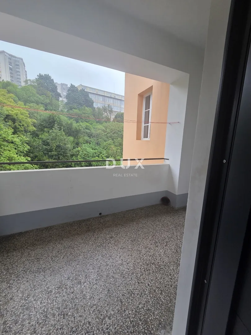 rijeka, turnić - stan potpuno adaptiran 70m2, db+1s, 2.kat s pogledom na more - slika 17