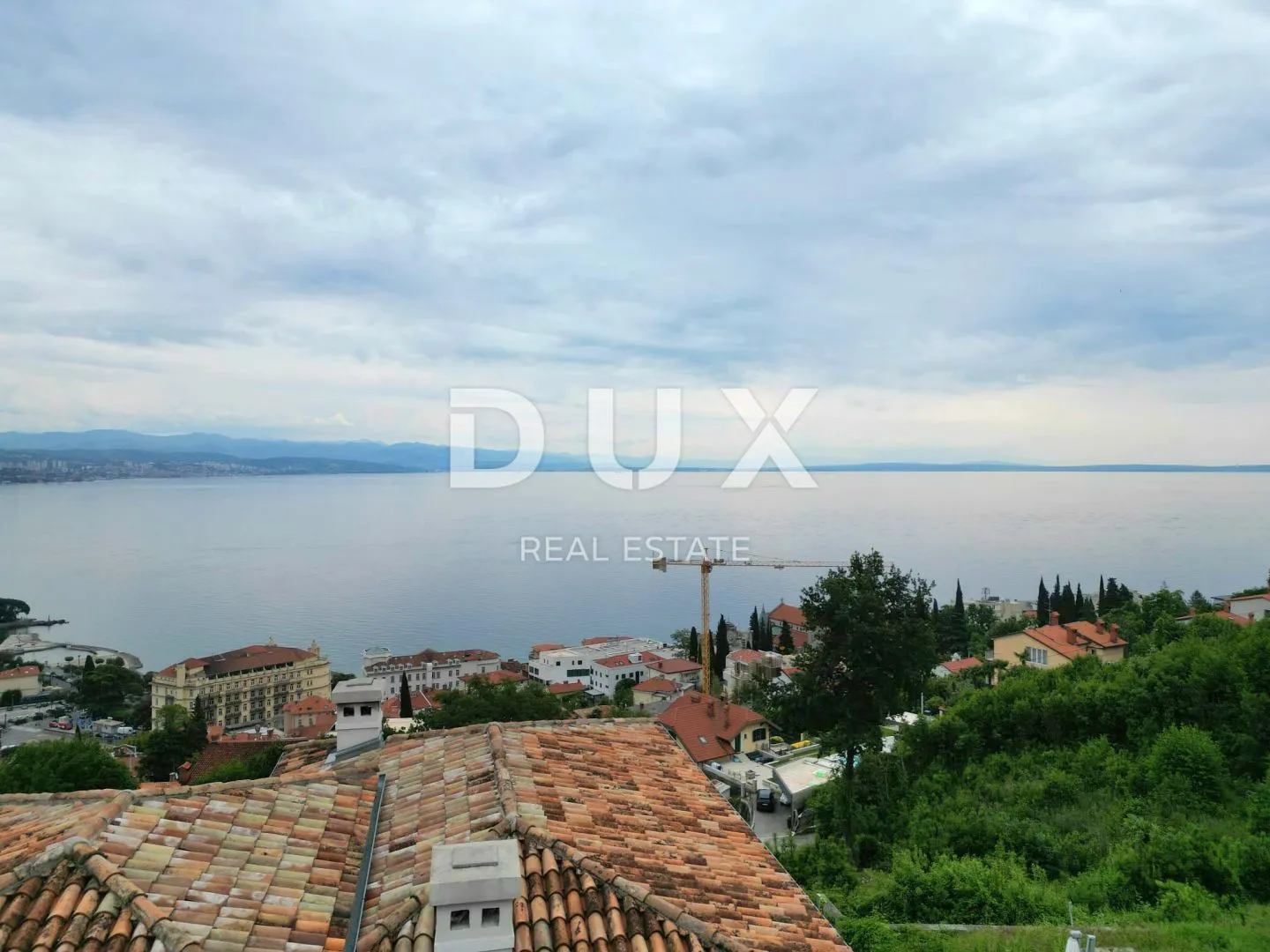 opatija, centar- samostojeća kuća 250m2 s panoramskim pogledom na more + okoliš 740m2 - slika 3
