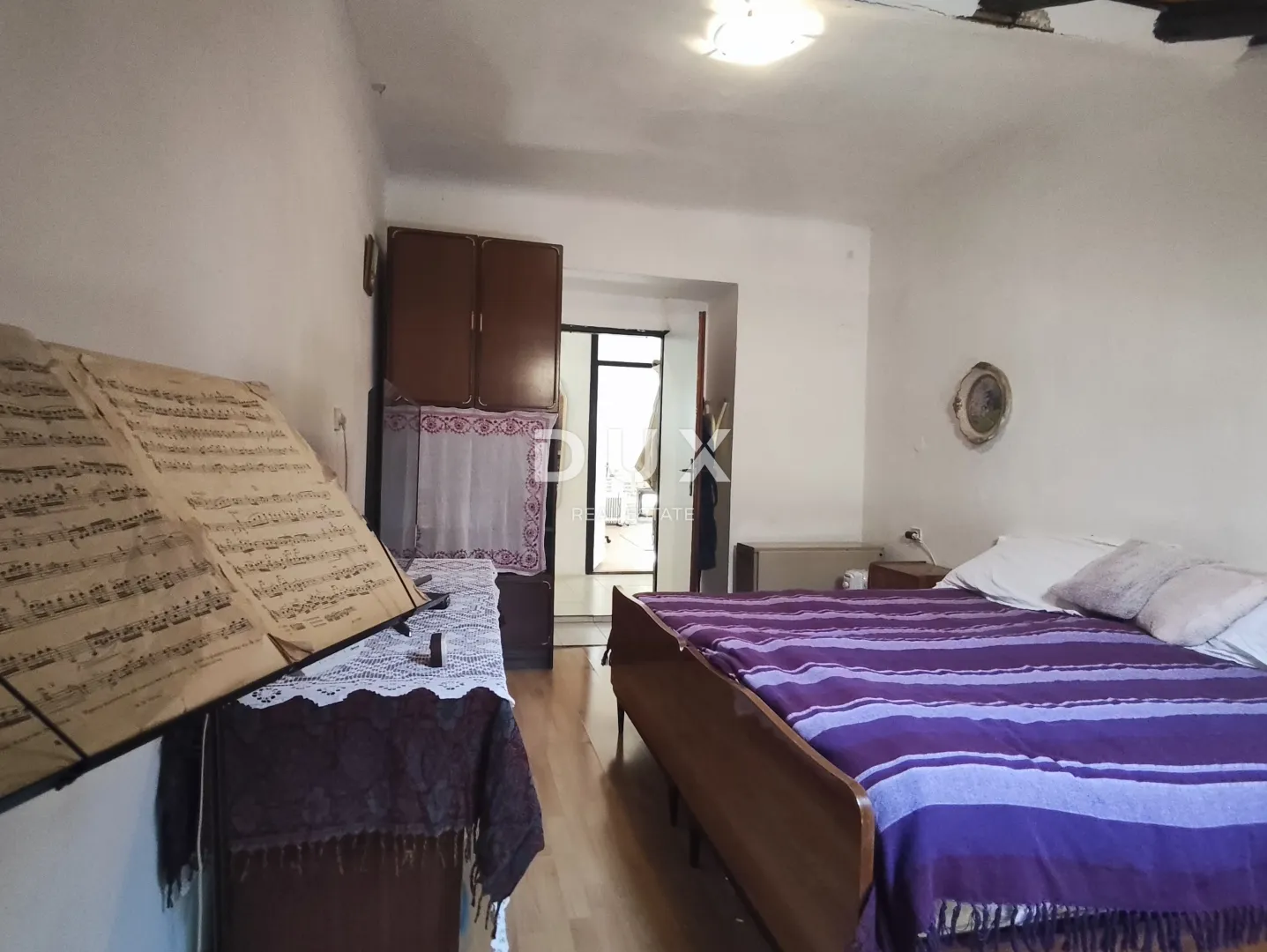 istra, pula – prostoran stan u centru grada - slika 10
