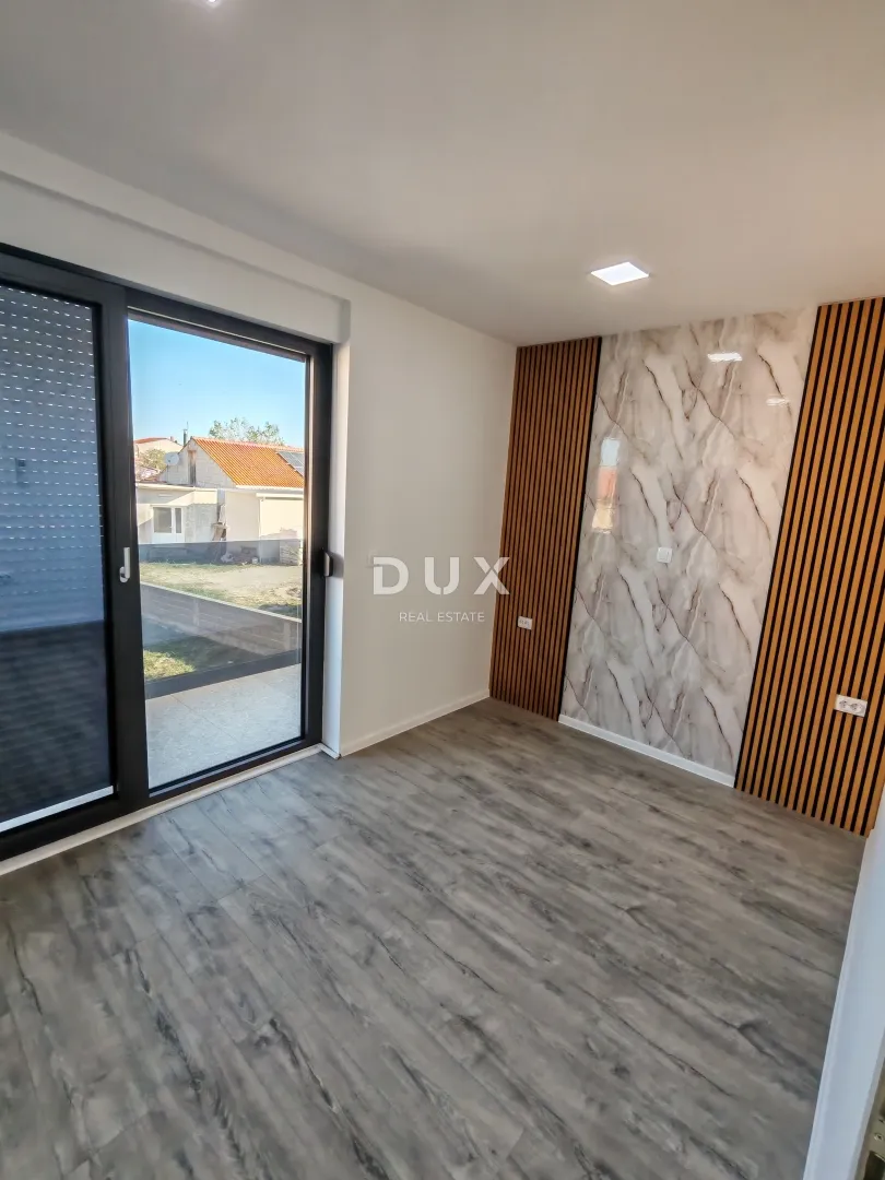 zadar, vrsi - vrhunska dvojna kuća s pogledom na more i okućnicom! b - slika 29