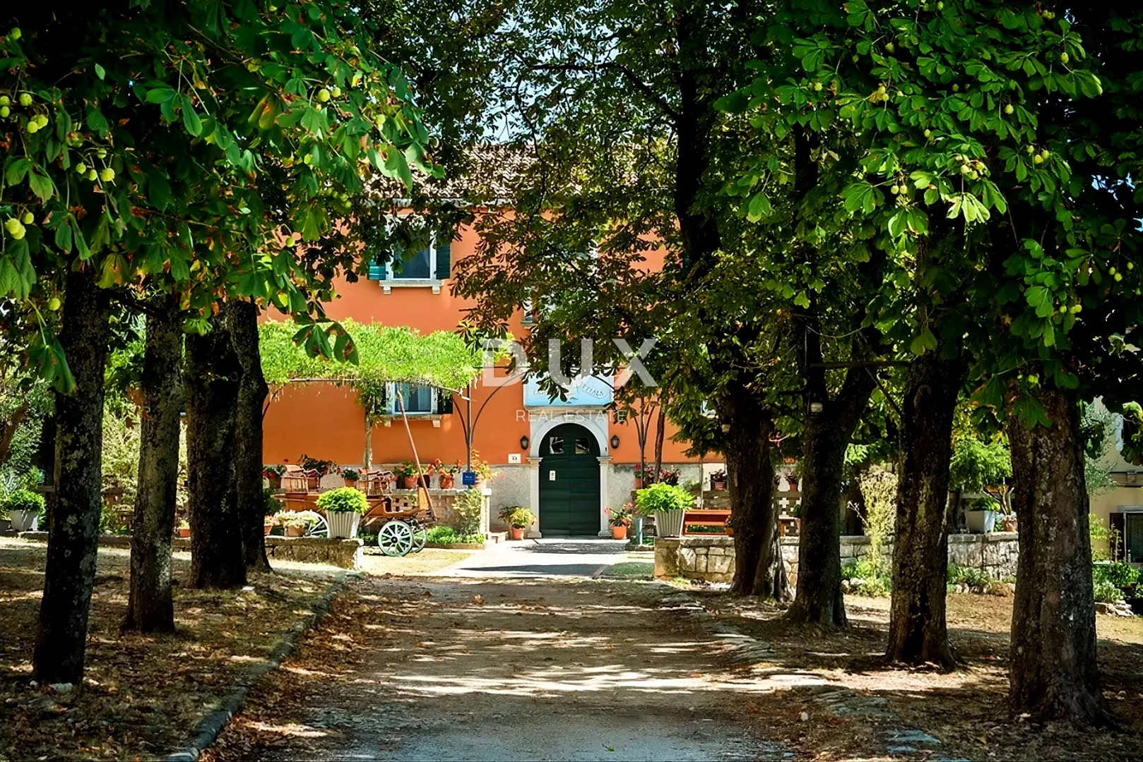 istra, labin - palača u baroknom ladanjskom arhitektonskom sklopu - slika 2
