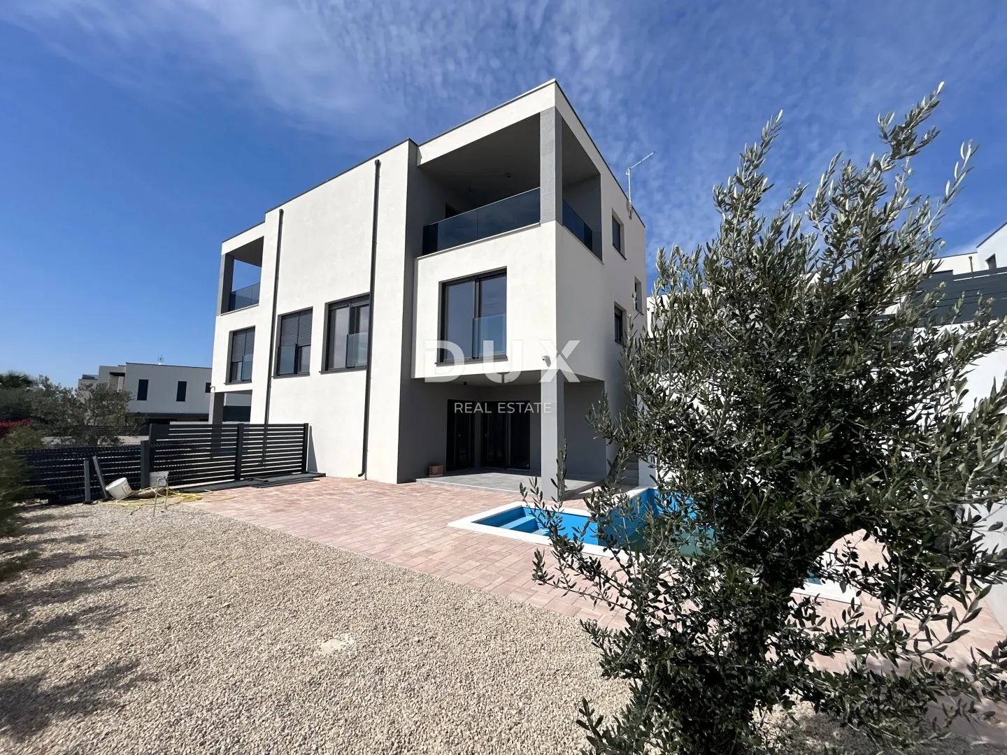 šibenik, vodice – duplex s bazenom i trajnim, otvorenim pogledom - slika 10