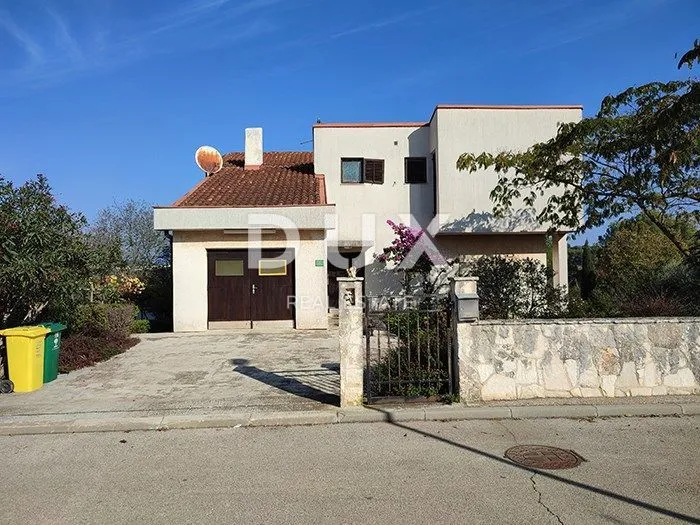 istra, pula - obiteljska kuća na mirnoj lokaciji! - slika 1