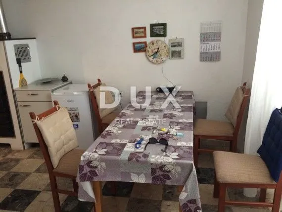 novi vinodolski - primorska kuća 50 m odmora - slika 2