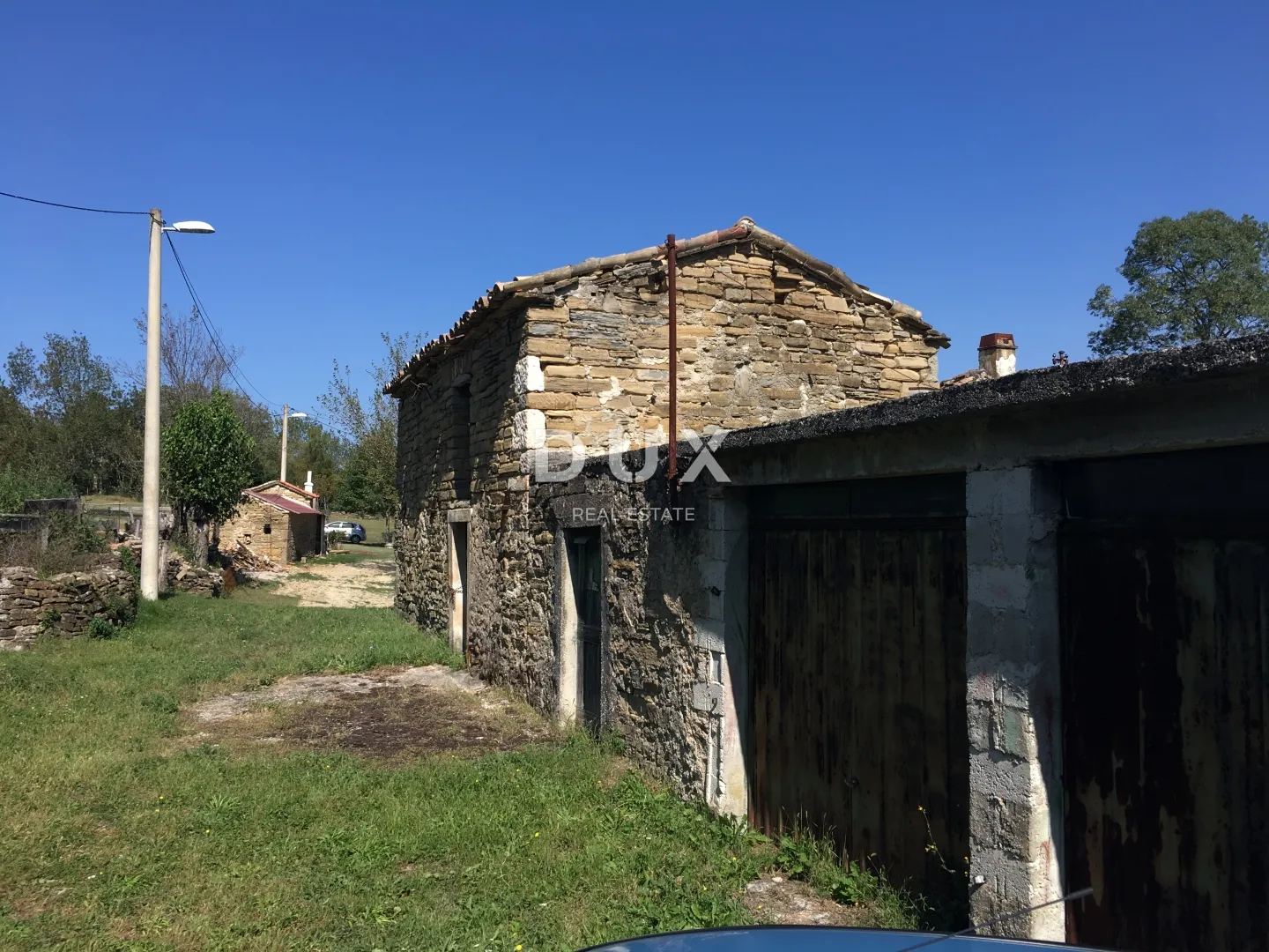 istra,kršan - istarsko imanje na rubu naselja - slika 6