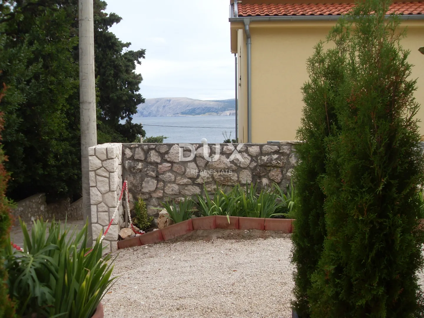 novi vinodolski – elegantna kuća 191 m2, 40 m udaljena od mora - slika 46