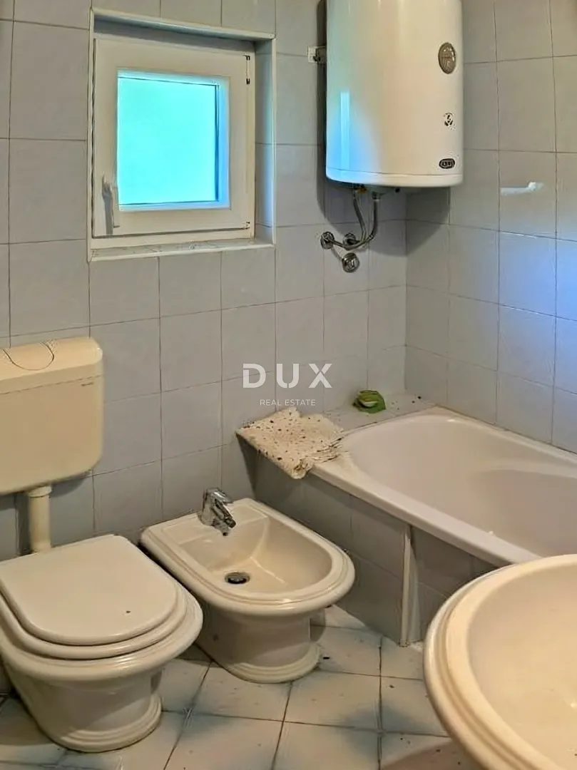 istra, labin - dvije kuće na rubu naselja - slika 8