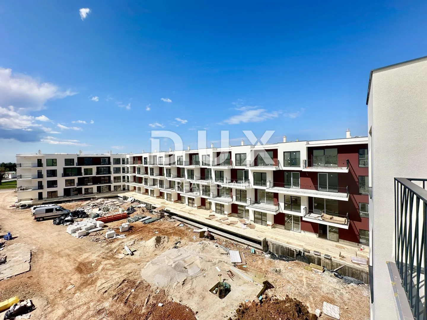 istra, umag - vrhunski 2s+db s balkonom u novogradnji - slika 15