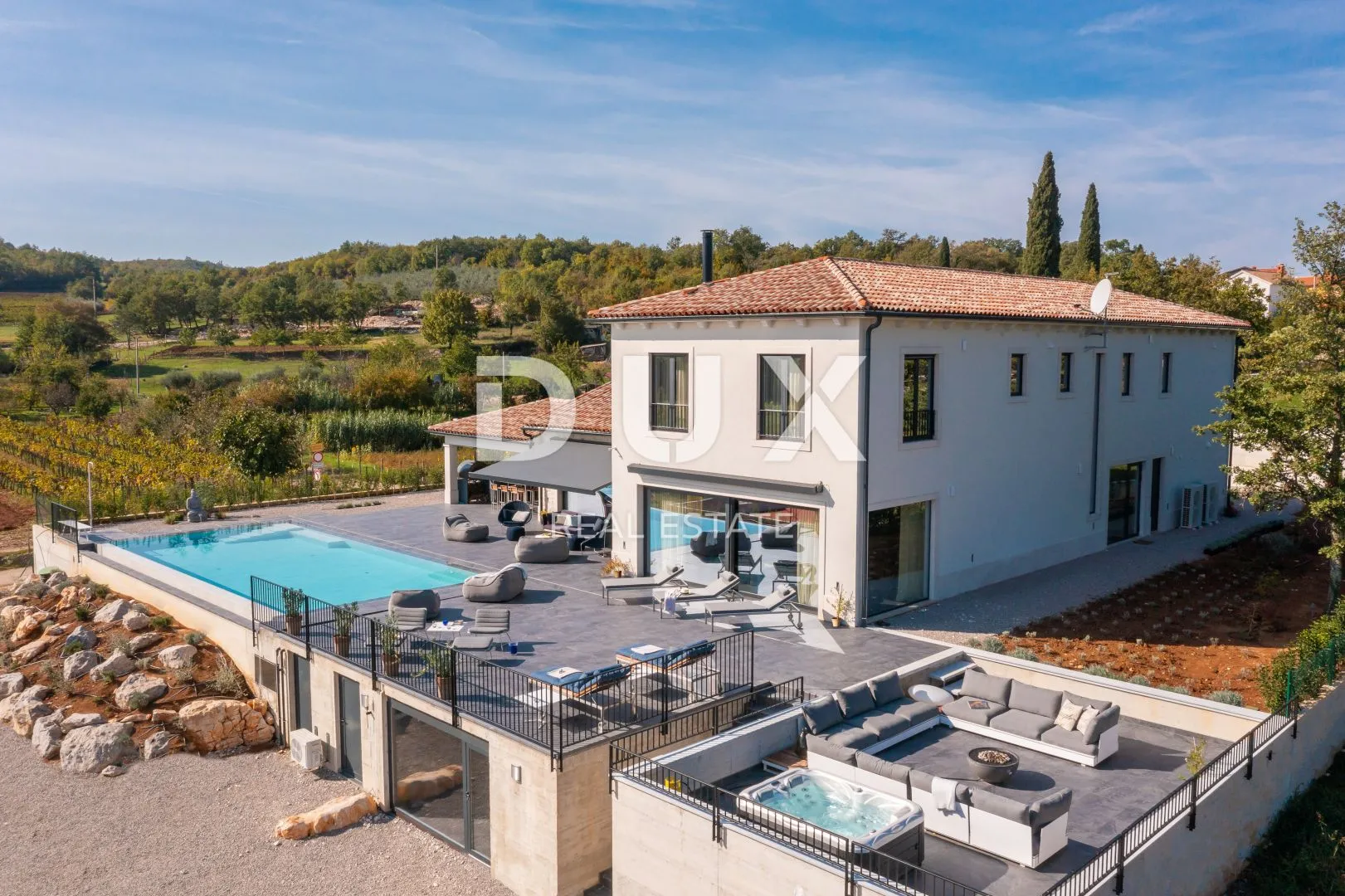 istra, motovun - luksuzna vila s pogledom na prirodu! - slika 20