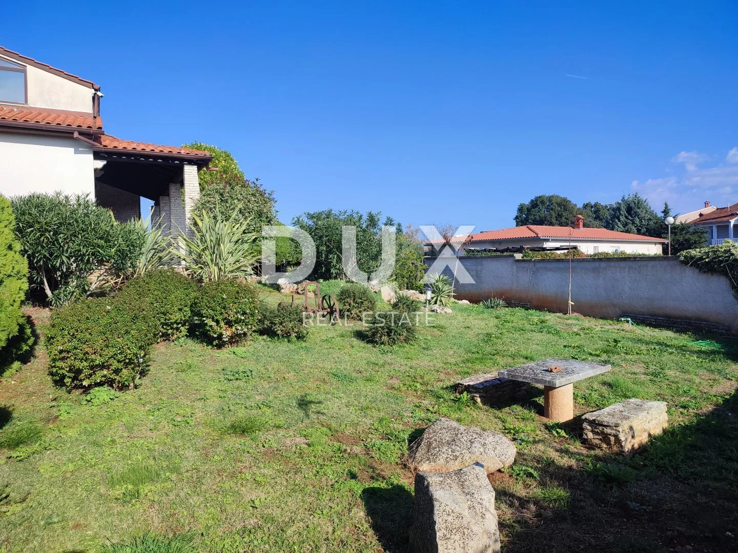 istra, pula, veli vrh - impozantna obiteljska vila nadomak grada - slika 166