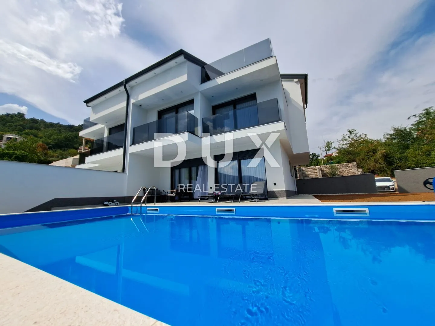 opatija, lovran - luksuzna vila s dva stana, dva bazena i pogledom na more - slika 4
