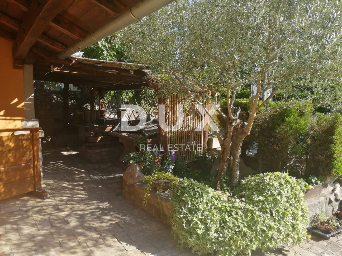 istra, roč - hostel - stambeno-poslovna zgrada 550 m2 - slika 7