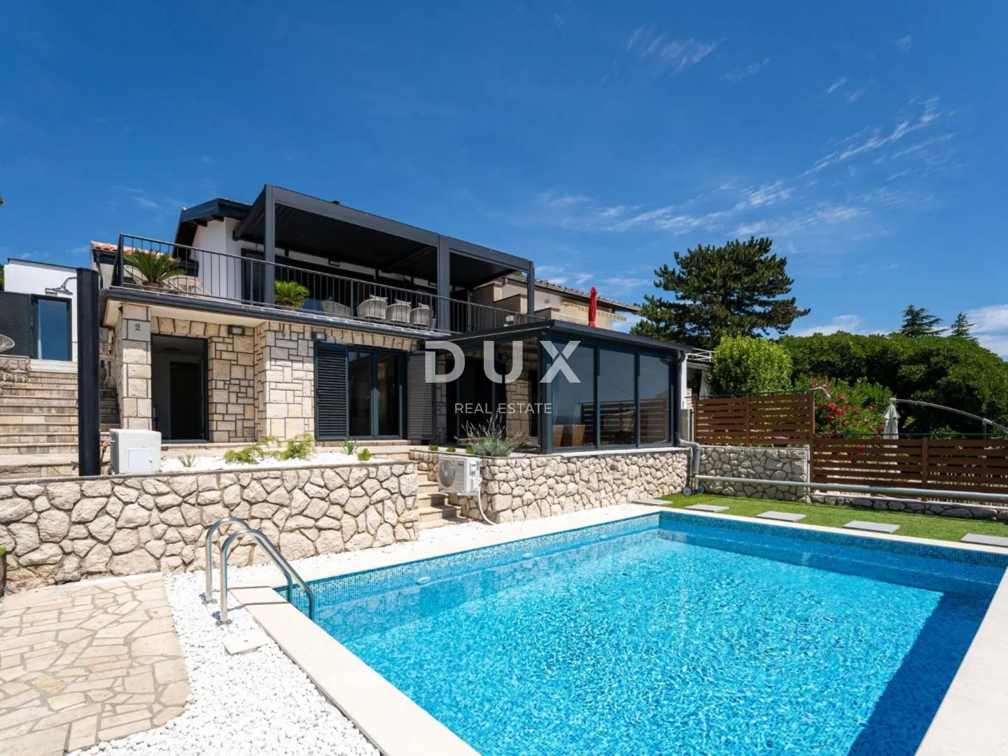 CRIKVENICA, SELCE - Ekskluzivna vila s bazenom na top lokaciji u Selcu – 200 m od mora - Selce, Crikvenica