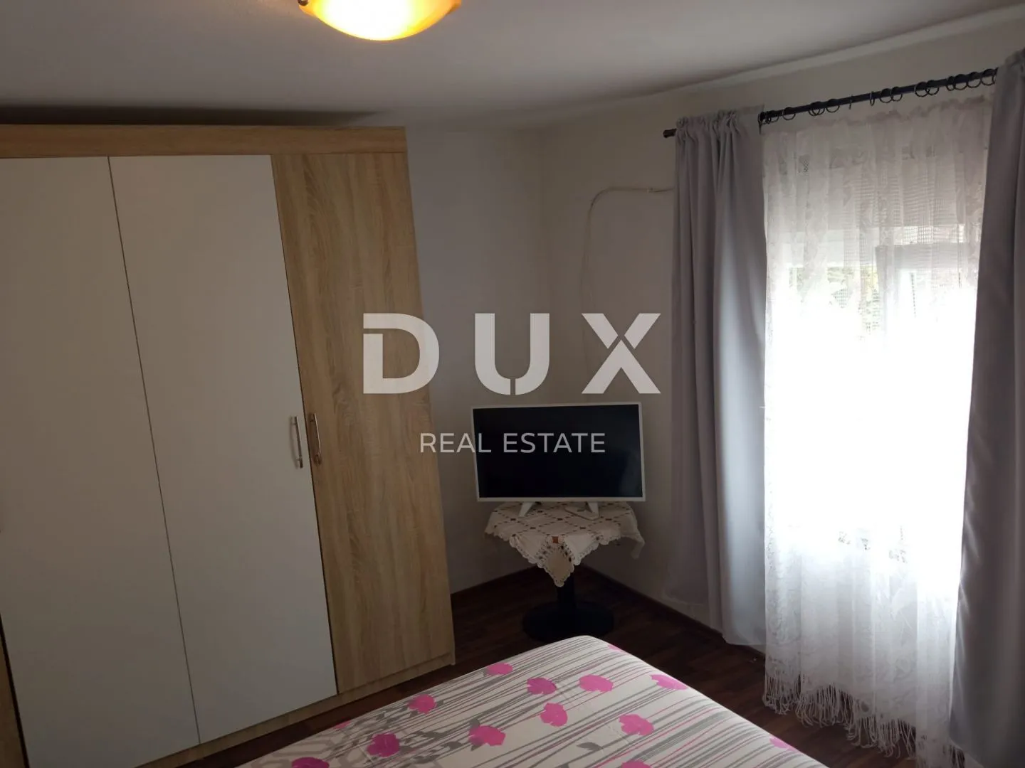 otok rab, barbat - samostojeća apartmanska kuća na odličnoj lokaciji - slika 44
