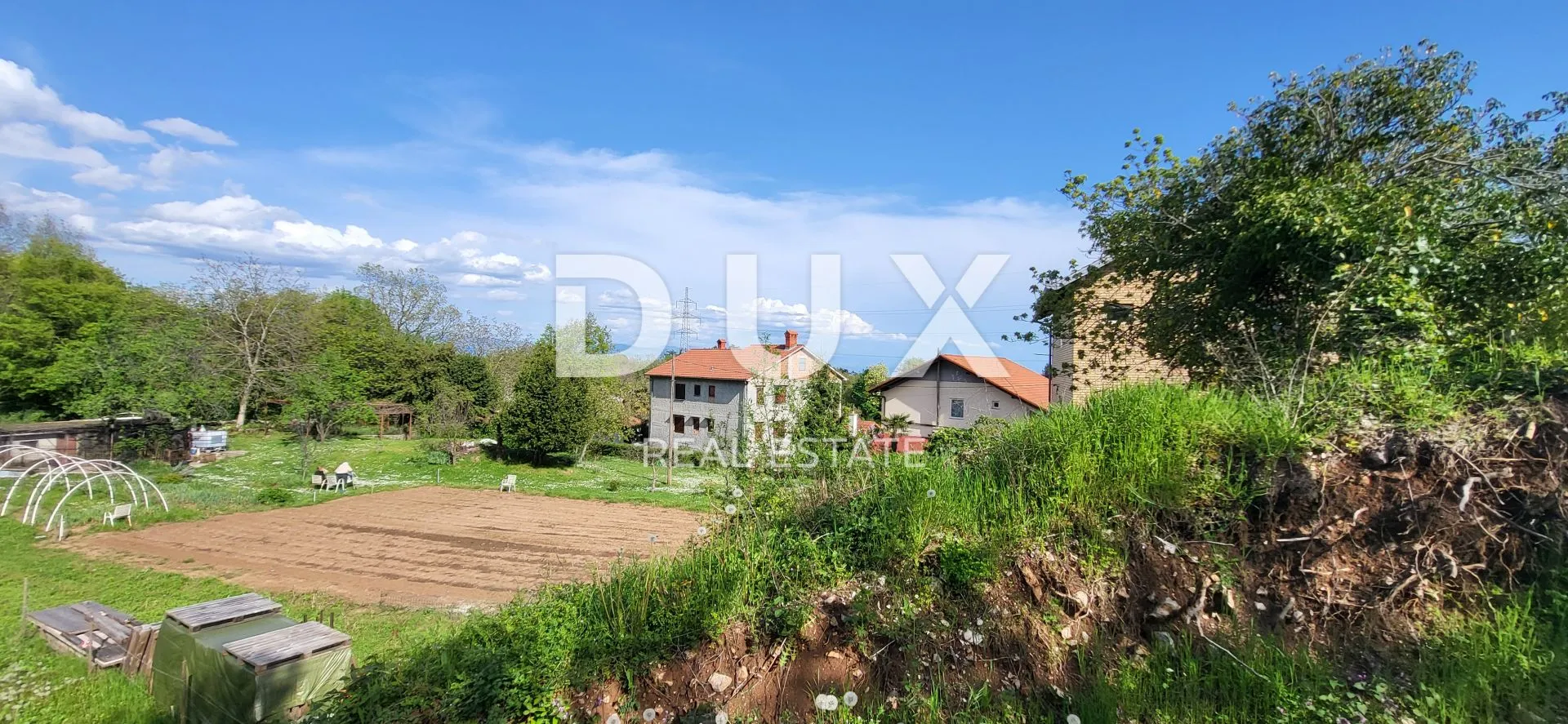 OPATIJA, VEPRINAC, ZAGRAD - teren sa građevinskom dozvolom - Veprinac, Opatija