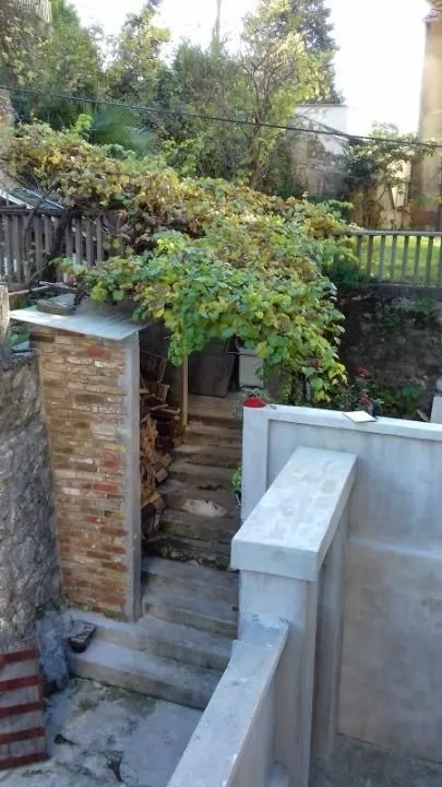 rijeka, belveder, dvije kućice s predivnim vrtovima u centru grada - slika 3