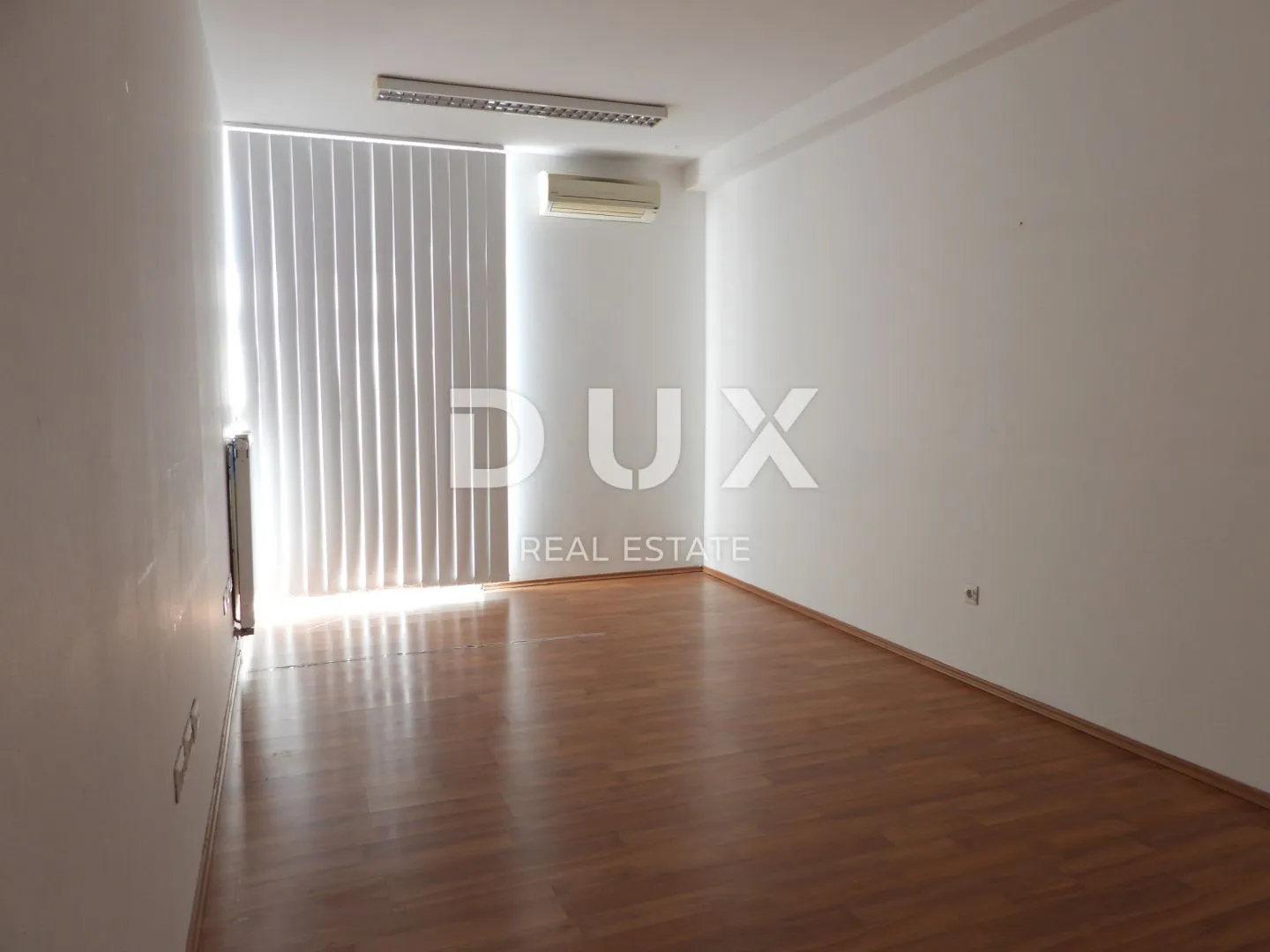 RIJEKA, MLAKA- poslovni prostor 82m2 za zakup/ najam- broj 5