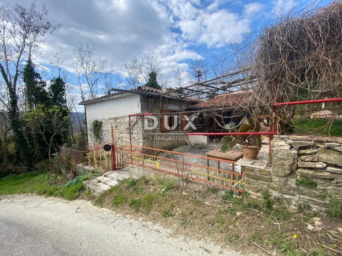 istra, tupljak - samostojeća kuća s dvorištem na odličnoj lokaciji. hitna prodaja! prilika! - slika 9