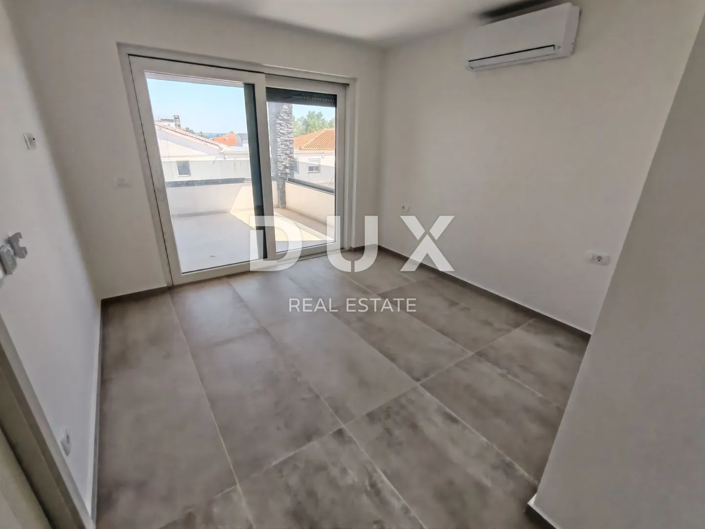 zadar, vir - komforan penthouse s pogledom na more 180 metara od plaže jadro! bs3 - slika 16
