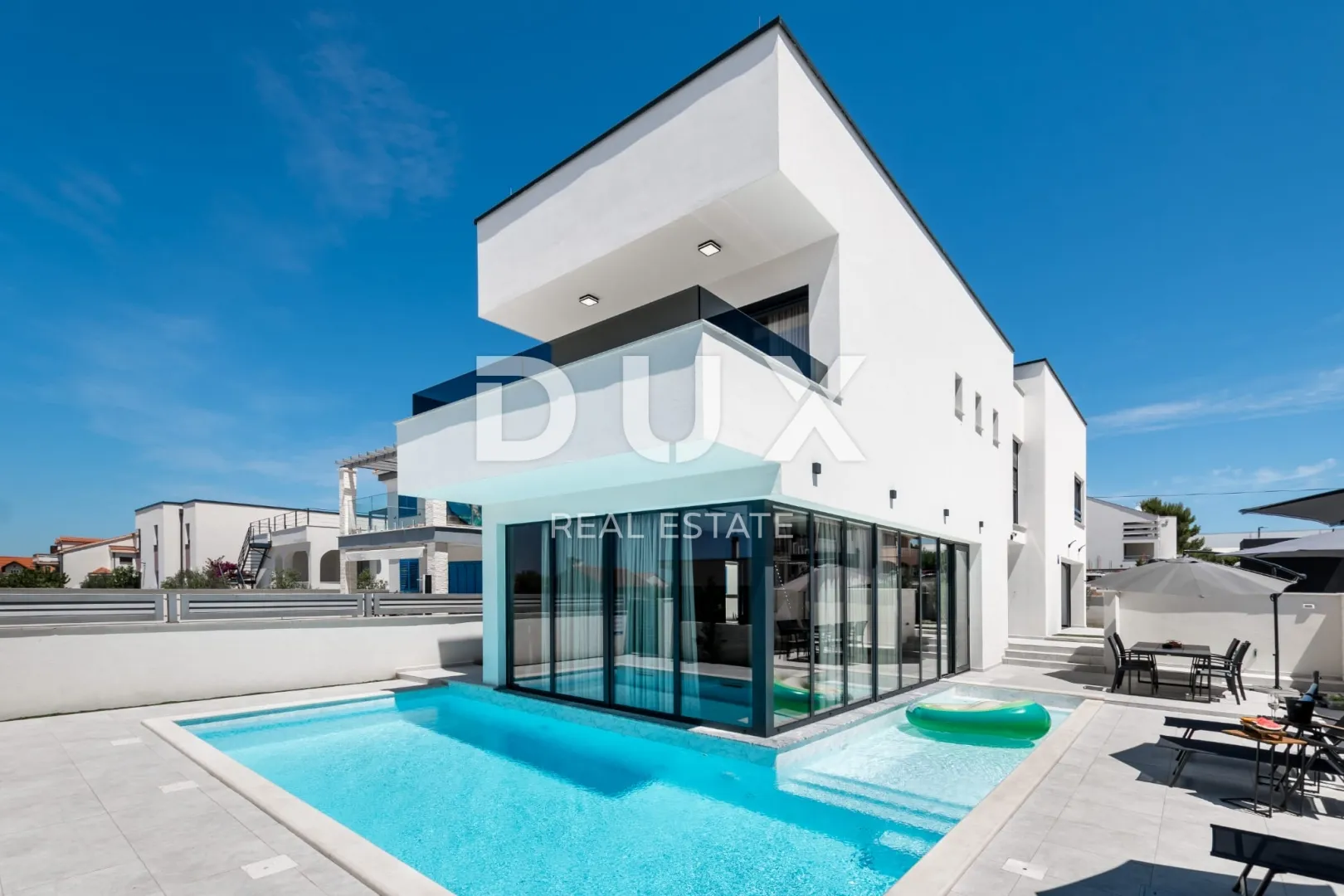 zadar, vrsi - luksuzna vila s pogledom na more - slika 2