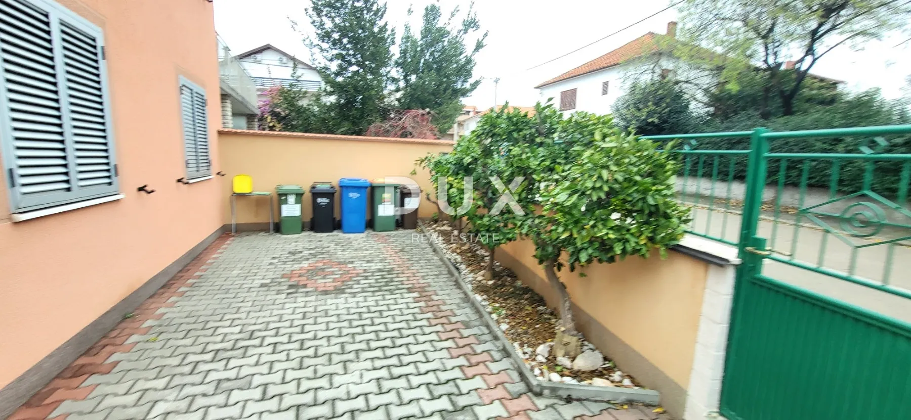 biograd na moru - kuća u centru grada - slika 2