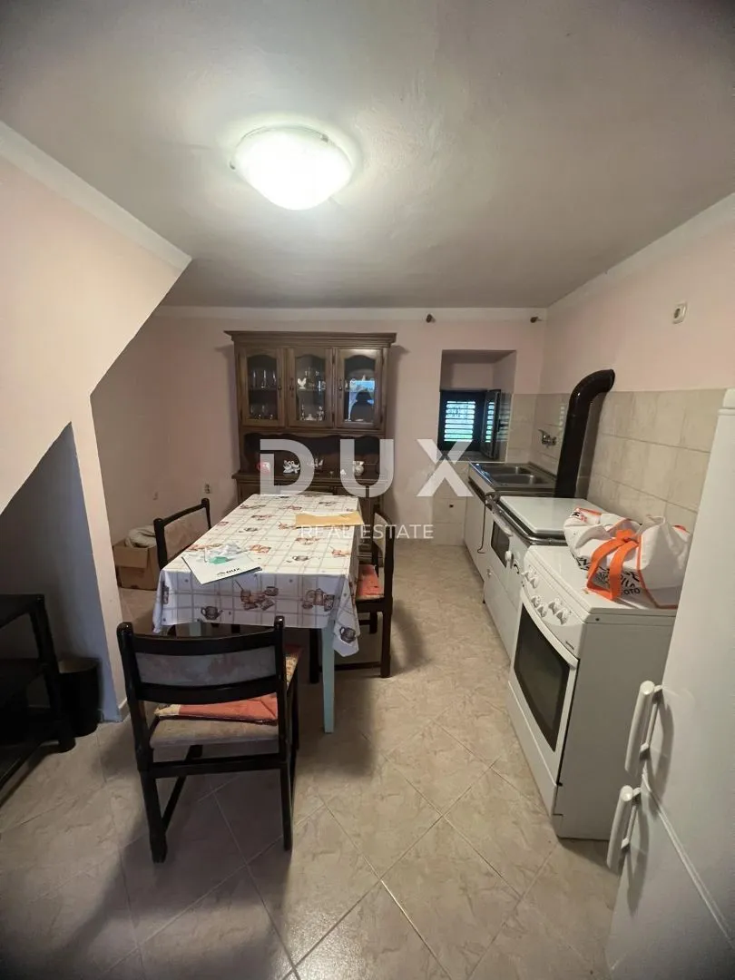 istra,labin - kuća na rubu naselja s pogledom na prirodu - slika 14