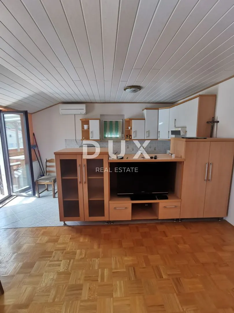 malinska (okolica) - samostojeća kuća sa dva stana + podrum - slika 26