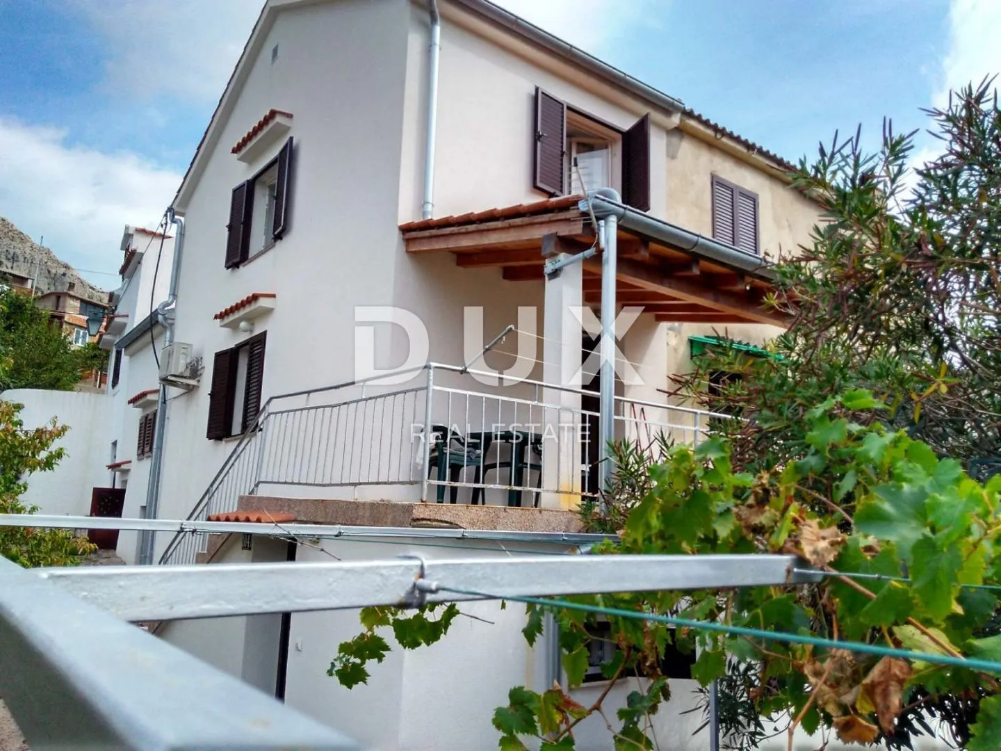 otok krk, baška - kamena kuća sa dvije stambene jedinice - slika 1
