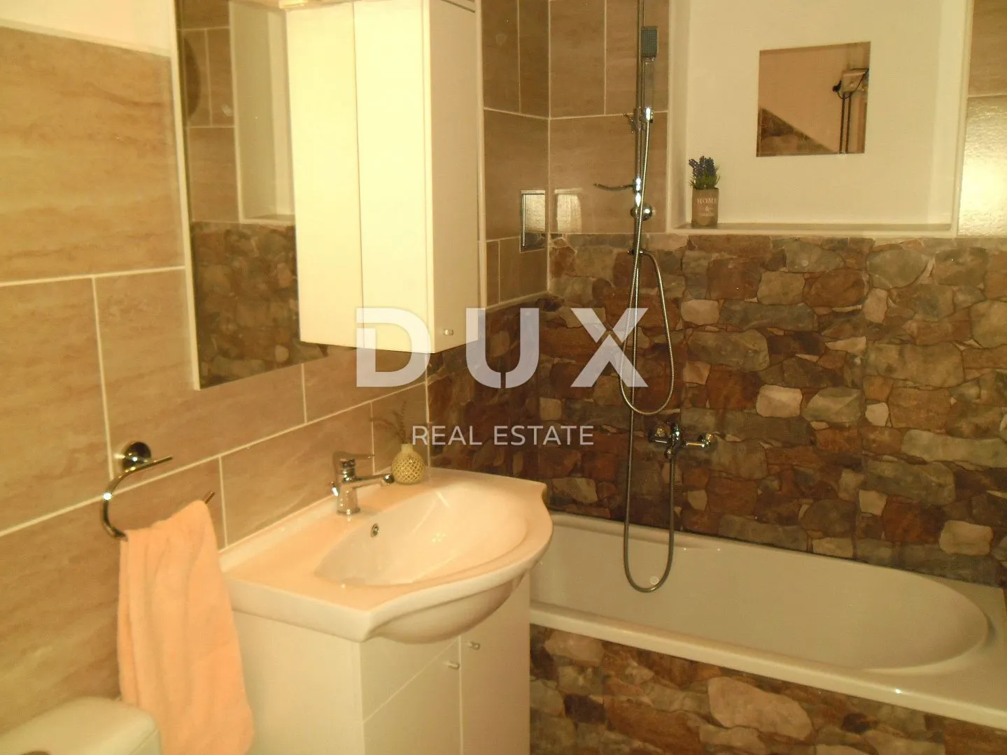 lovran - turistički objekt s 8 apartmana i 1300m2 okućnice - slika 21