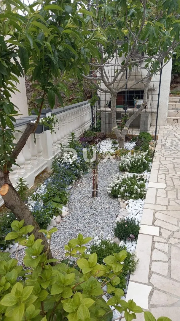 crikvenica - kuća s bazenom i lijepim pogledom na more - slika 7