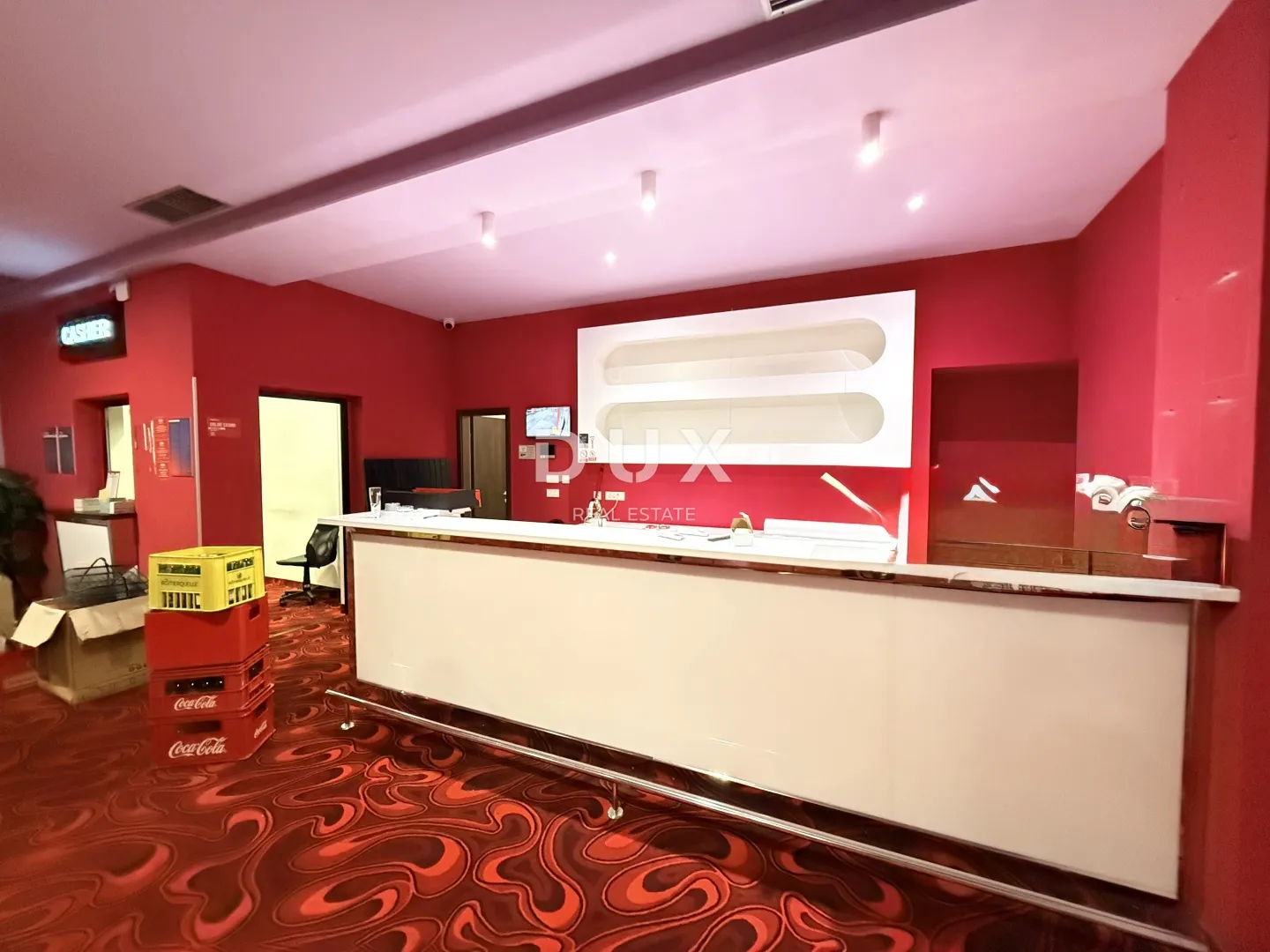 kvarner, kostrena – pp u prizemlju, (uvjeti za casino) frekventna lokacija, veliki parking - slika 13