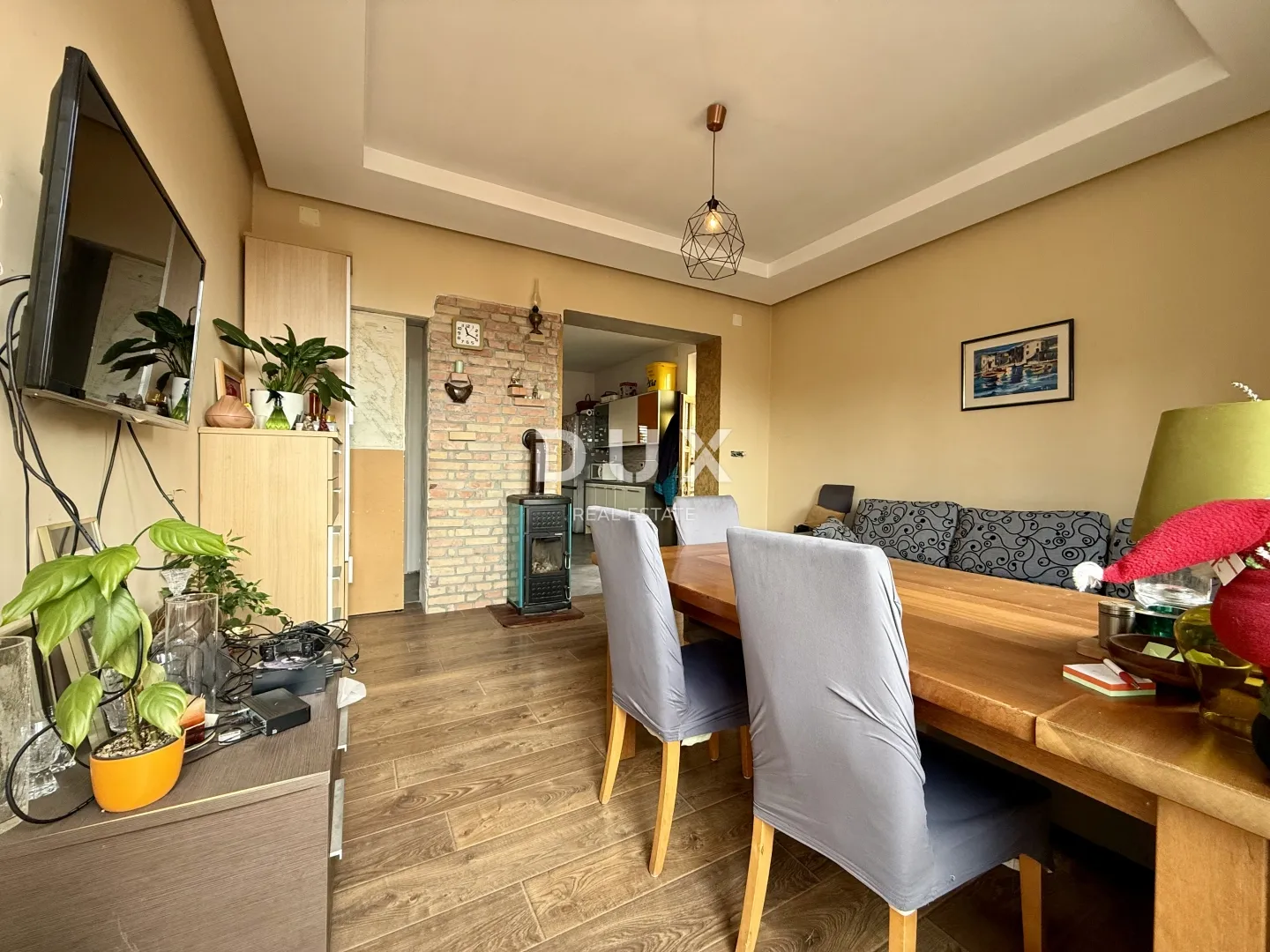 RIJEKA, DONJI ZAMET - 2S+DB, okućnica, parking, lokacija, nova fasada i krov!