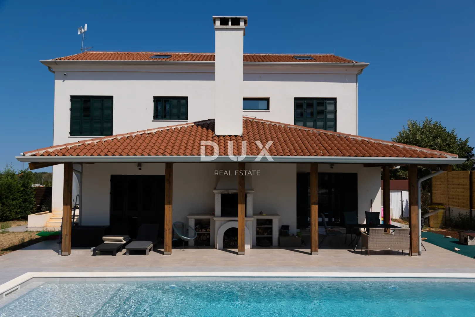 istra, umag – luksuzna vila, bazen, pogled na more - slika 9