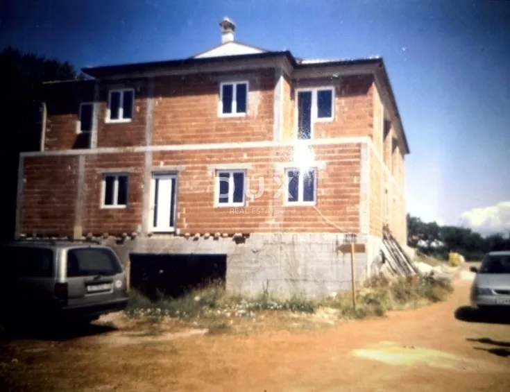 umag, lovrečica - podrumski prostor, idealno za vinariju, uljaru ili tihi obrt, 547m² - slika 2