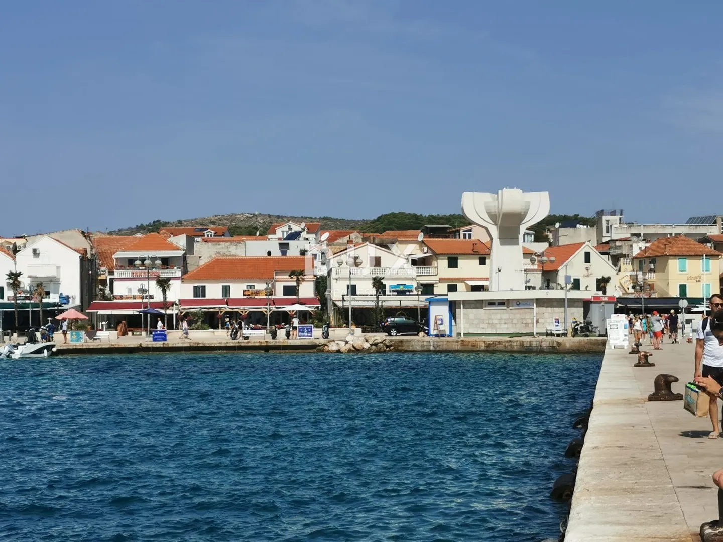dalmacija, vodice - ekskluzivna nekretnina na rivi, kuća s restoranom u 1. redu do mora - slika 2