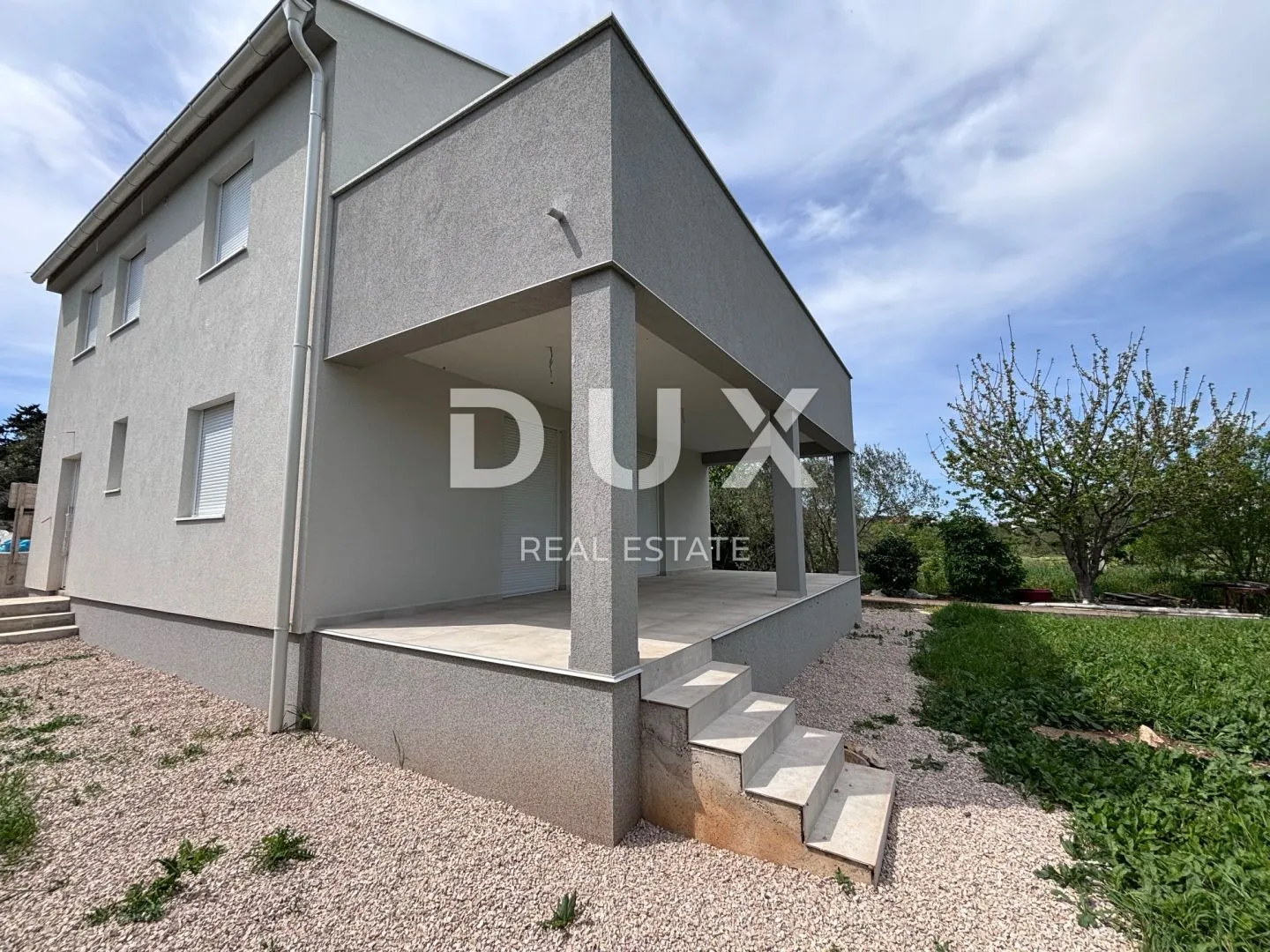 Otok Pašman, Tkon, katnica 135m², s pogledom na more