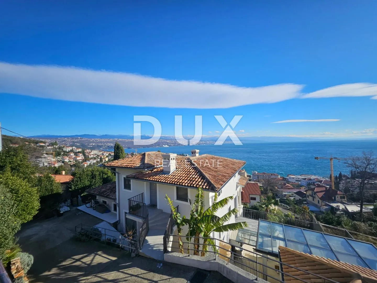 opatija, centar- samostojeća kuća 250m2 s panoramskim pogledom na more + okoliš 740m2 - slika 16
