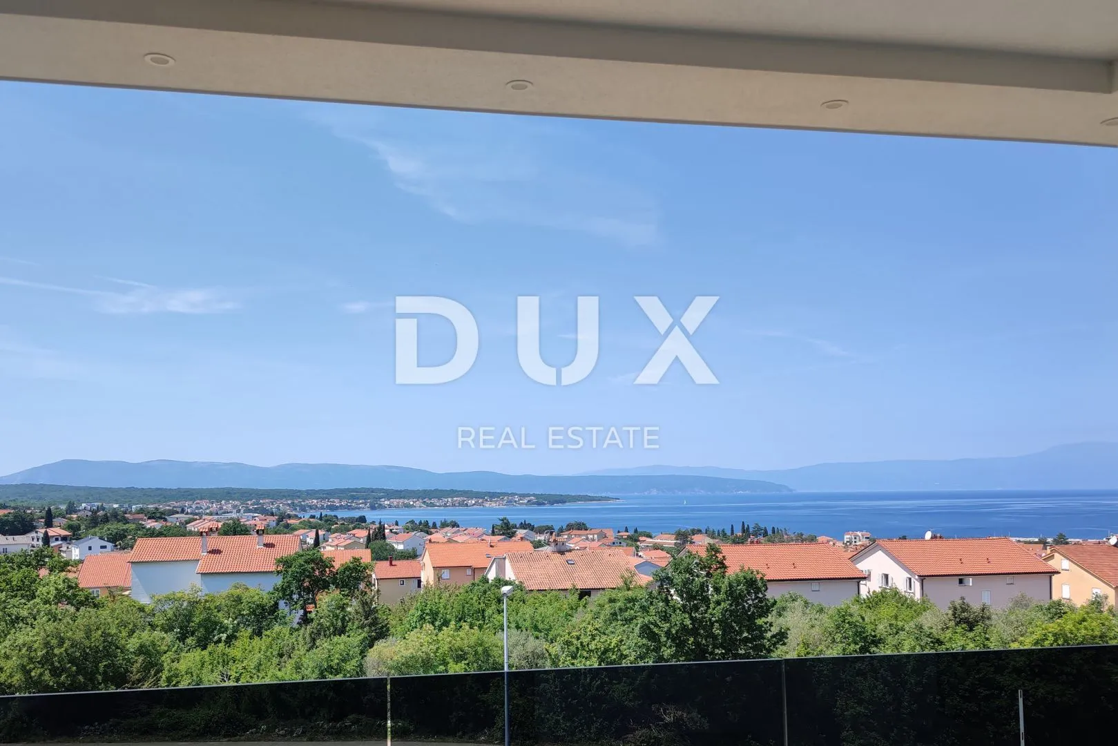 otok krk, malinska - prodaja dva dvosobna apartmana - slika 2