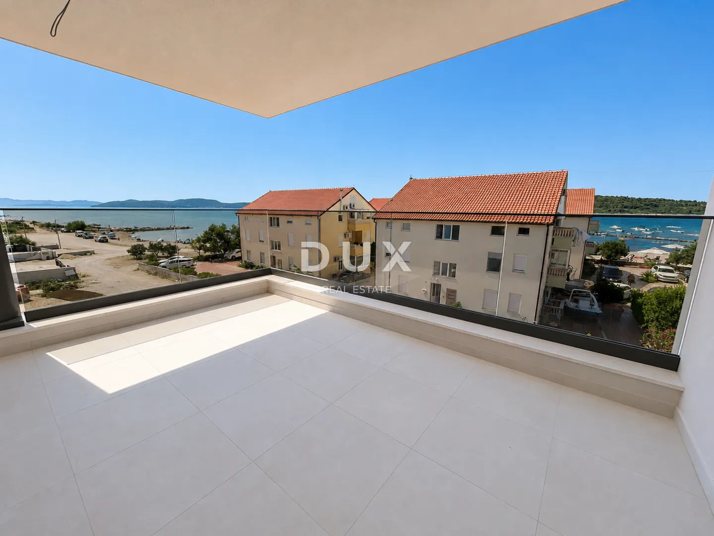 vodice, srima – penthouse s krovnom terasom, pogledom na more i liftom - slika 15
