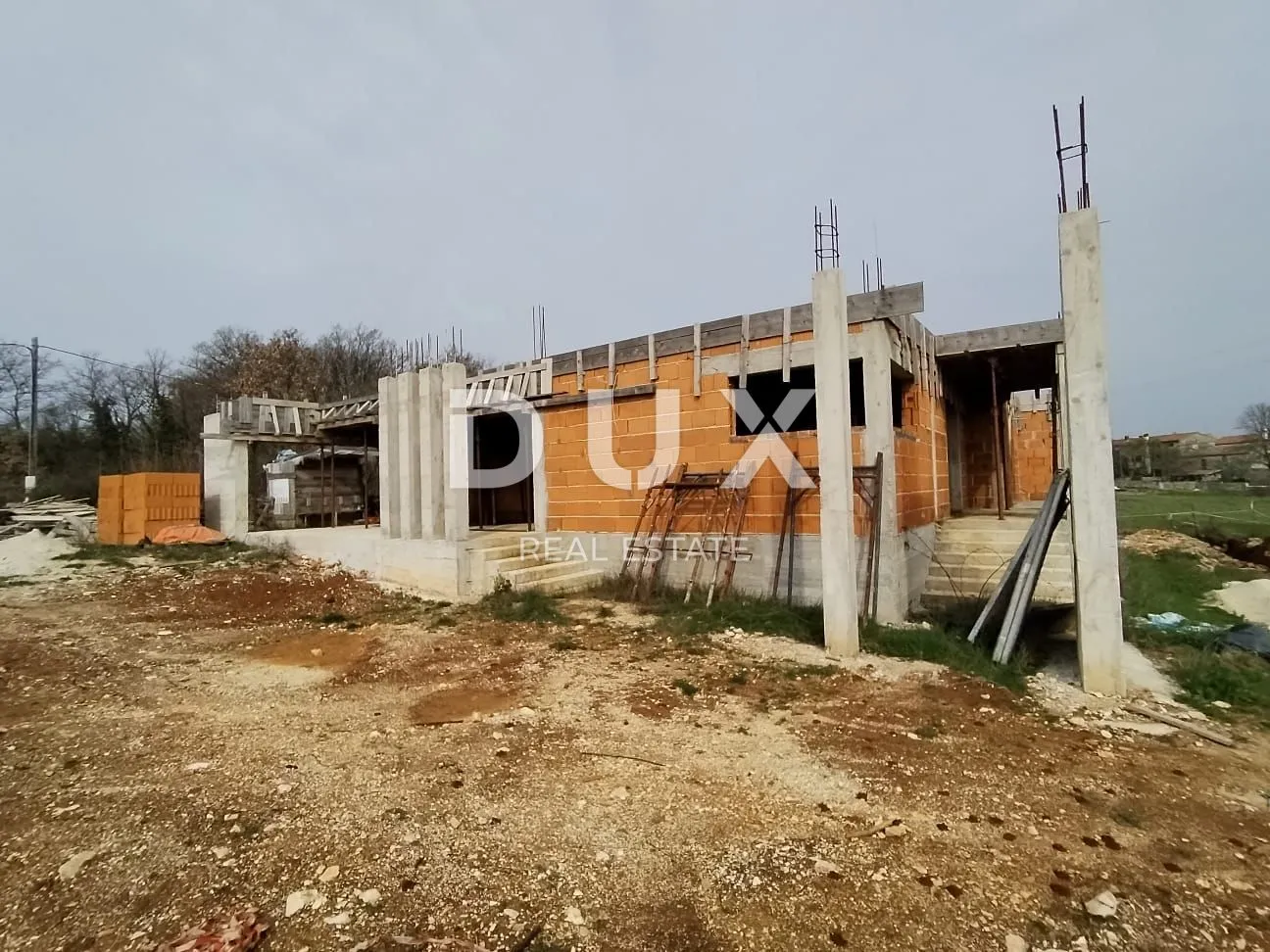 istra, rovinj, okolica- kuća u izgradnji! - slika 2