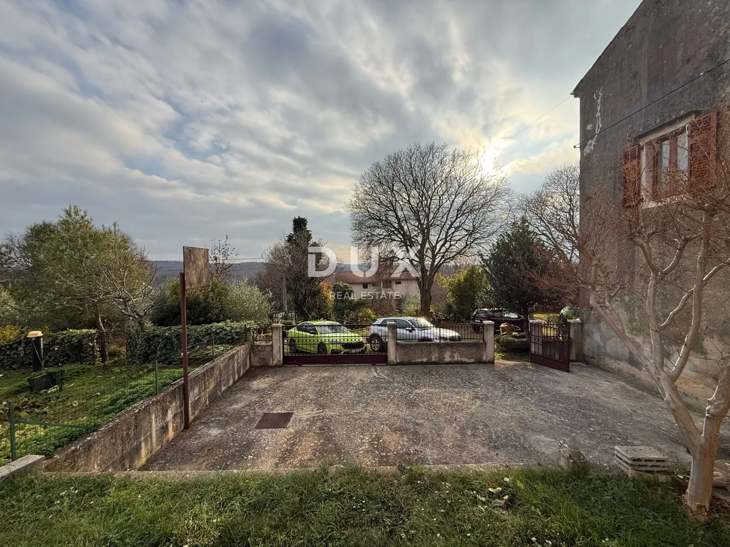 ISTRA,POREČ - Autentična istarska kuća s dvije stambene jedinice