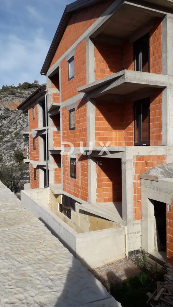senj - nedovršena novogradnja sa 6 stanova, investicija! - slika 2